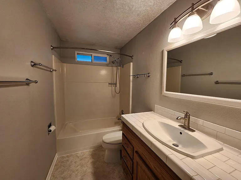 371 Melissa St — Photo 26