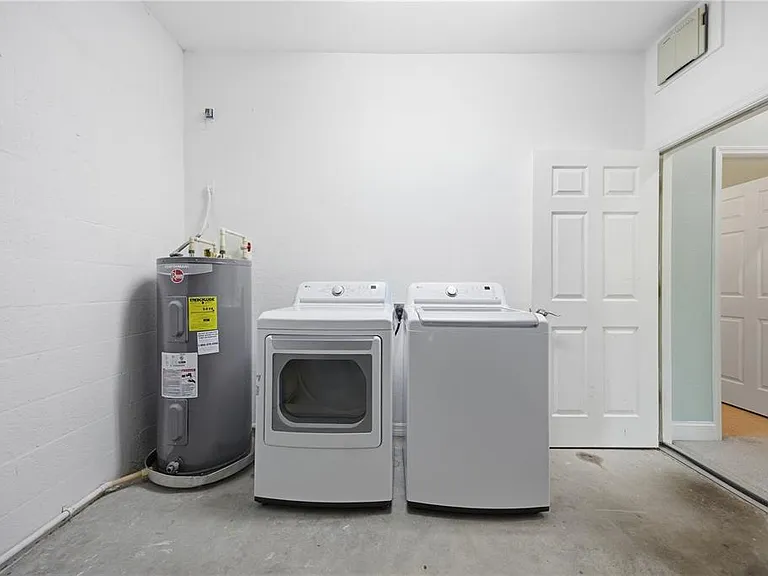 4620 1st Ave E #4620 — Photo 37