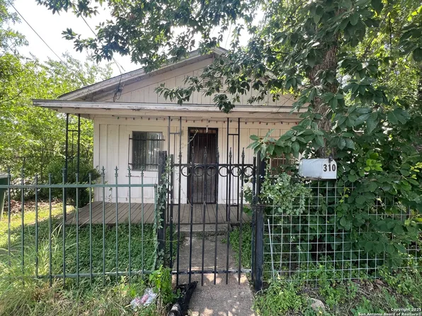 310 N Gevers, San Antonio, TX 78202