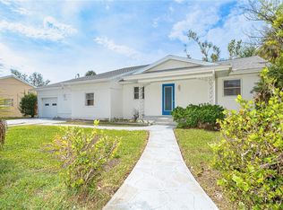 860 Knights Ln, Englewood, FL 34223
