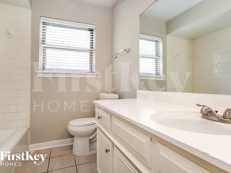 3811 Fernglade Dr — Photo 13
