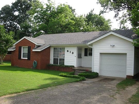 1st image of 613 Parkview St