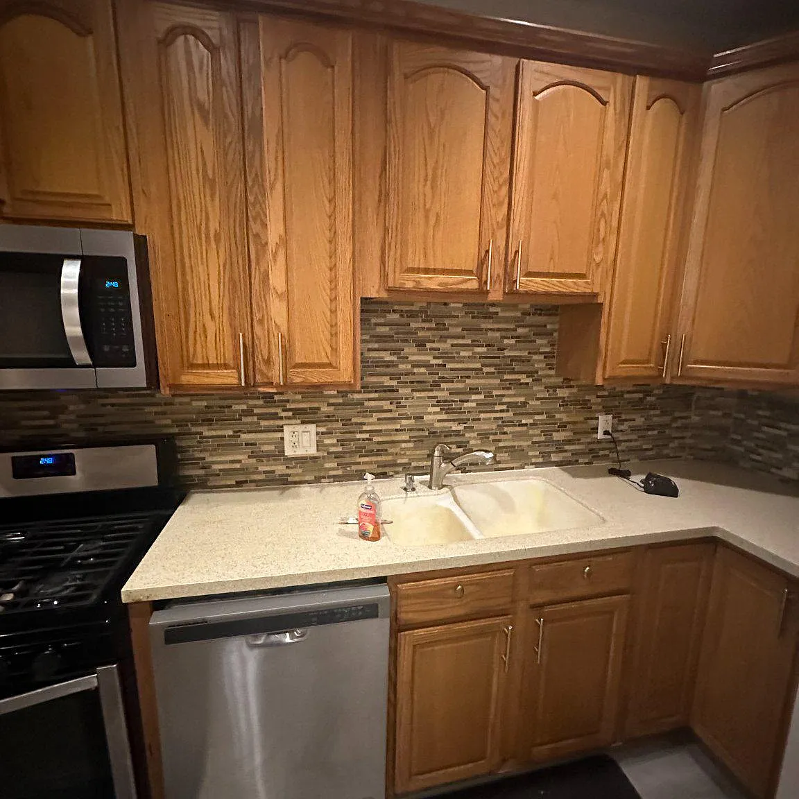 4 bed, 2.0 bath, 1722 sqft, $5,460 — Photo 3