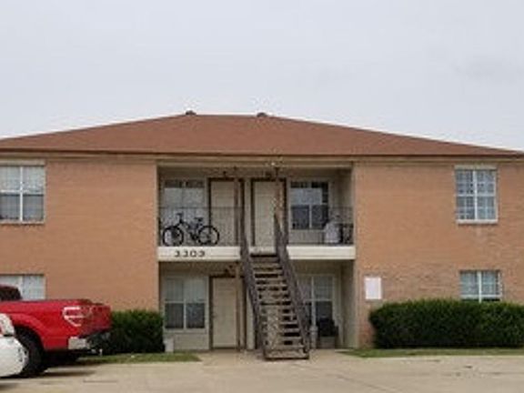 2nd image of 3309 Barcelona Dr APT A
