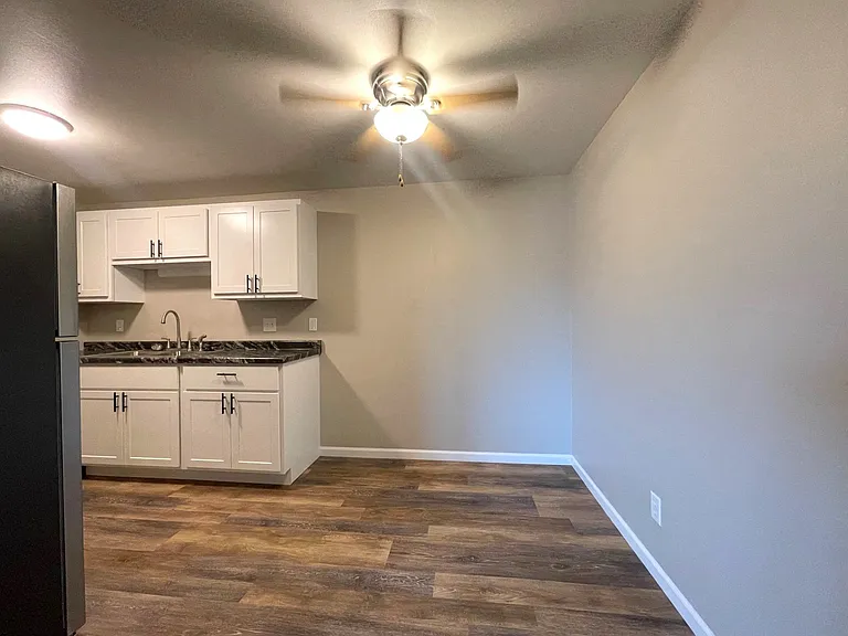 Capitol View Apartments — Photo 31