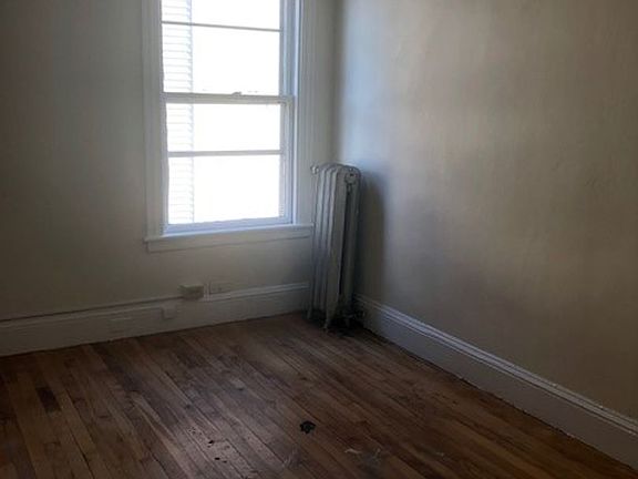 3rd image of 493-497 Cumberland Ave #497-8