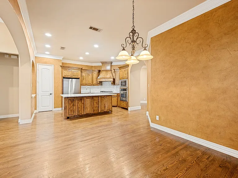 4046 E Hill Dr — Photo 9