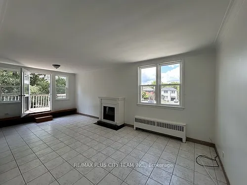 3432 Bathurst St #2 Photo 1