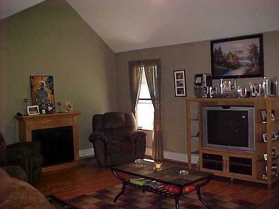 4th image of 103 Magnolia Dr
