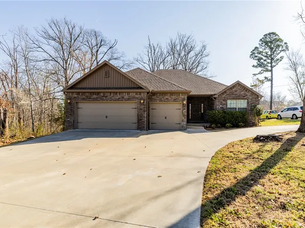 4 Edenhall Ln, Bella Vista, AR 72714