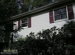 318 Marilou Ln, Bartonsville, PA 18321