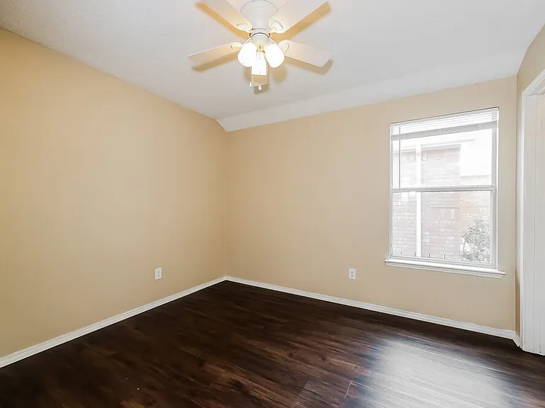 2021 Wildwood Dr — Photo 13
