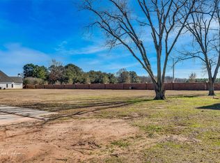 214 Overbrook Ln, Bossier City, LA 71111