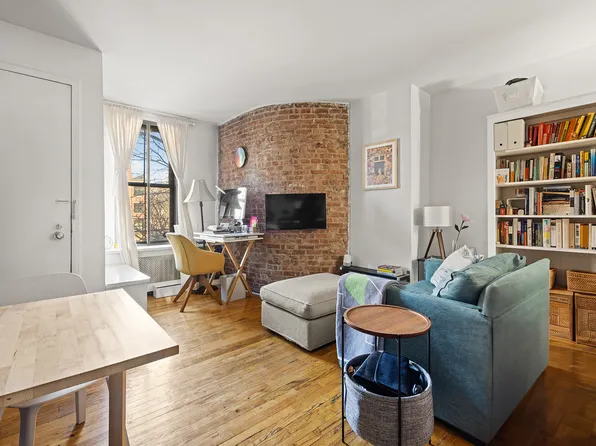 417 Hicks Street image 1 of 5