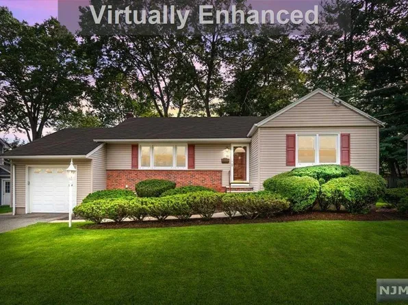 88 Sherwood Dr, Ramsey, NJ 07446