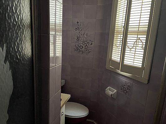 2nd image of 528 Ovington Ave #4