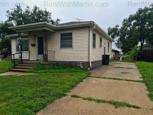 413 Hope Ave, Waterloo, IA 50703