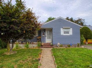 24 Roe St, Haledon, NJ 07508