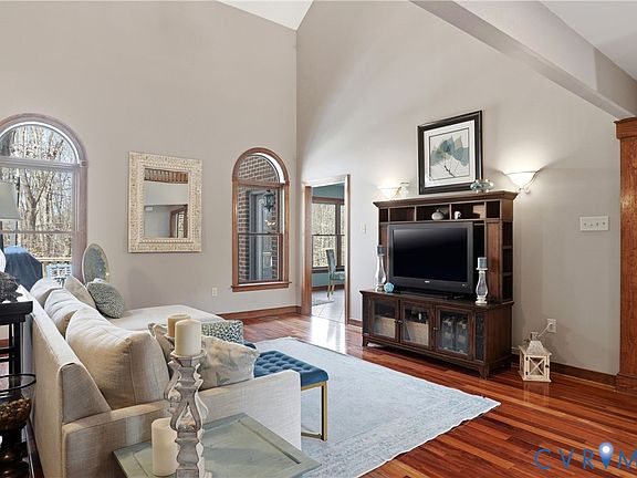 5th image of 1738 Page Rd