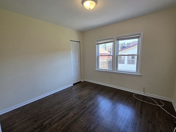5th image of 10937 S Artesian Ave