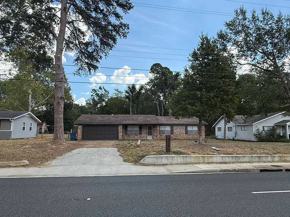 606 N White Oak Rd