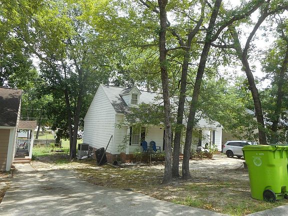 3rd image of 233 Gusty Ln