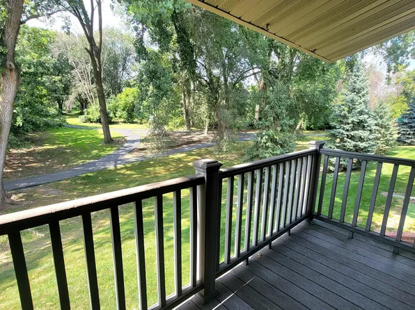 110276 Village Rd, Chaska, MN 55318