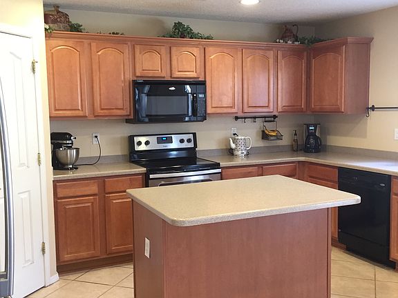 Kitchen with island