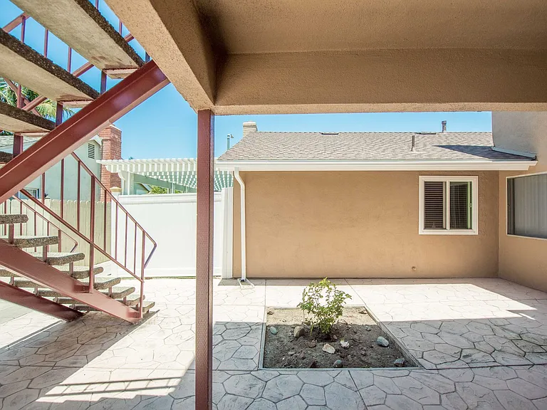 7282 La Mancha Cir — Photo 6