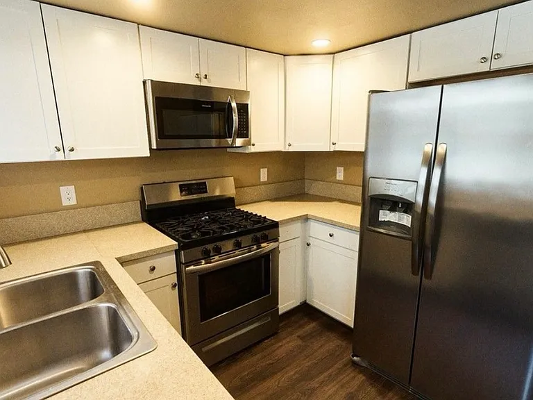 4517 College Way #J — Photo 9
