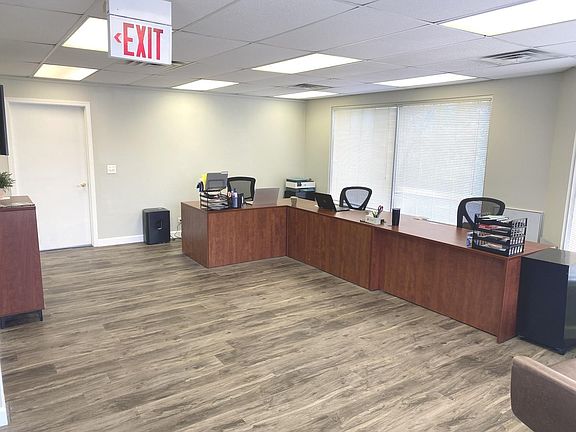 4th image of 26575 W Commerce Dr Unit 513