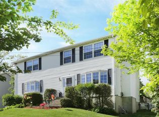 6 Allen Rd, Garrison, NY 10524