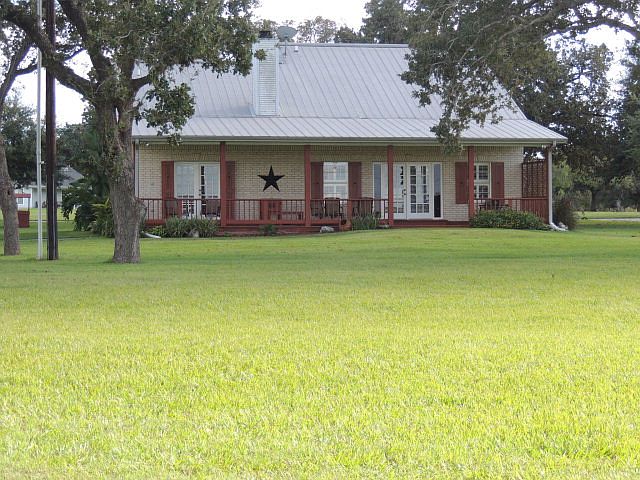 1st image of 157 Twin Lake Cir