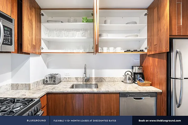 Rented by The Blueground | media 137