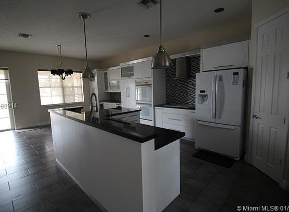 2nd image of 7110 NW 112th Ct