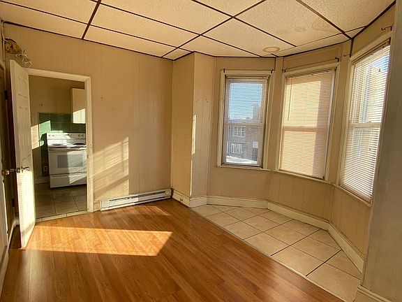 4th image of 2039 E Moyamensing Ave Floor 2