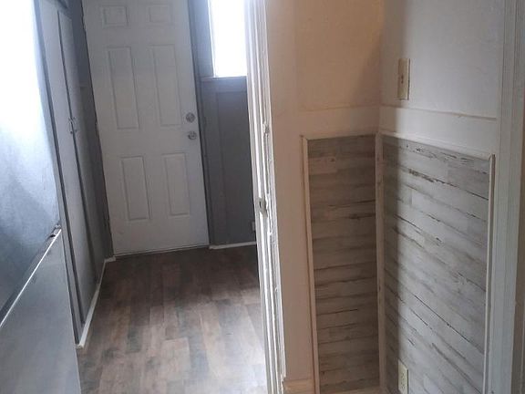 3rd image of 306 Broadway Ave #1