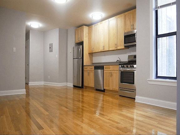 3rd image of 105 Haven Ave APT 1H
