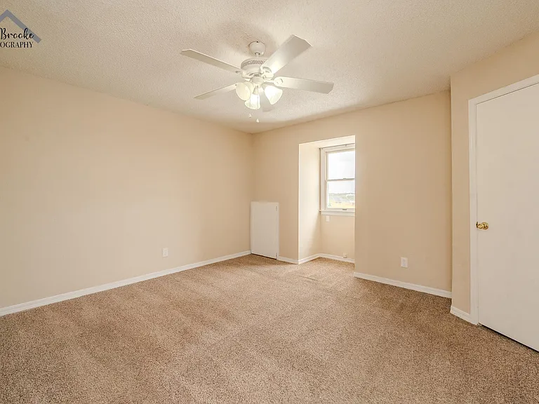 1215 N Pacific Ave — Photo 16