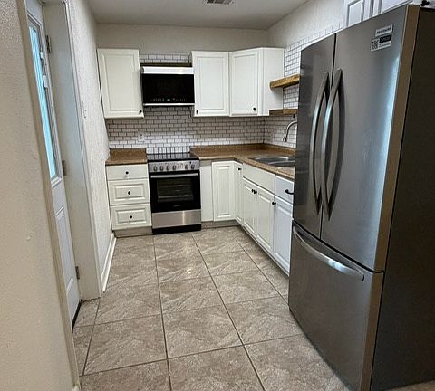 4th image of 202 Ruby Ave