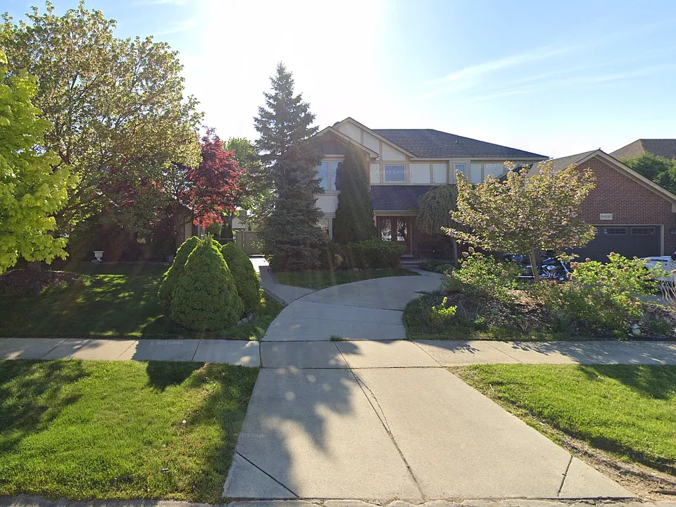 54680 Chickasaw Dr