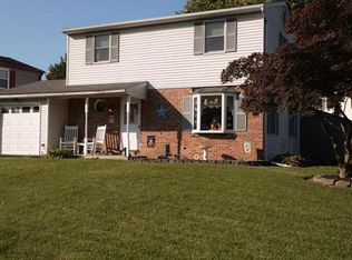 2929 Santee Rd, Bethlehem, PA 18020