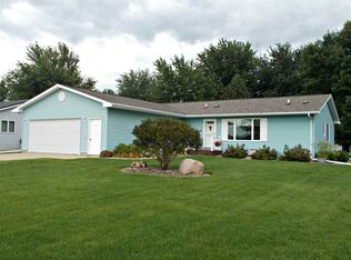1325 3rd St, Jesup, IA 50648