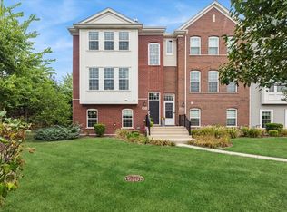 804 Paisley Ct, Naperville, IL 60540