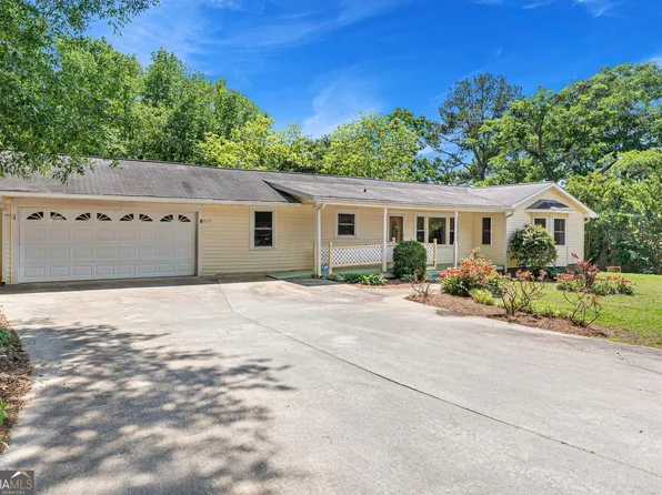 121 Woodlake Lndg, Hartwell, GA 30643