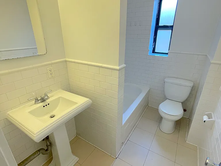 647 W 174th St #5C — Photo 7