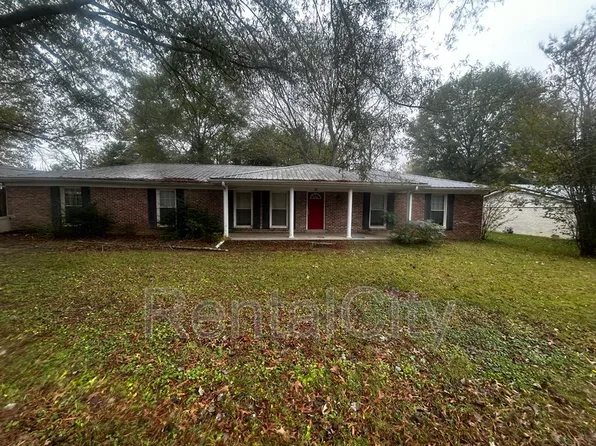 23 Camellia Dr, Jackson, TN 38301