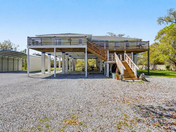 10097 Old Nicholson Rd, Bay Saint Louis, MS 39520