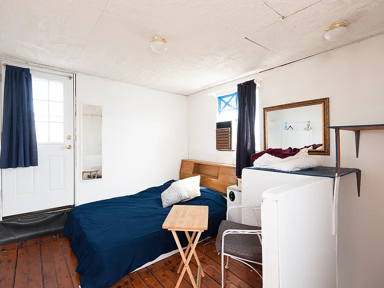 837 E 2nd St #3 — Photo 7