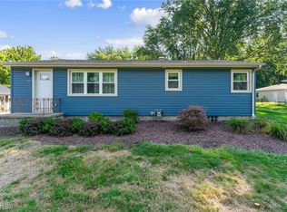 435 Cedar Dr, Cortland, OH 44410